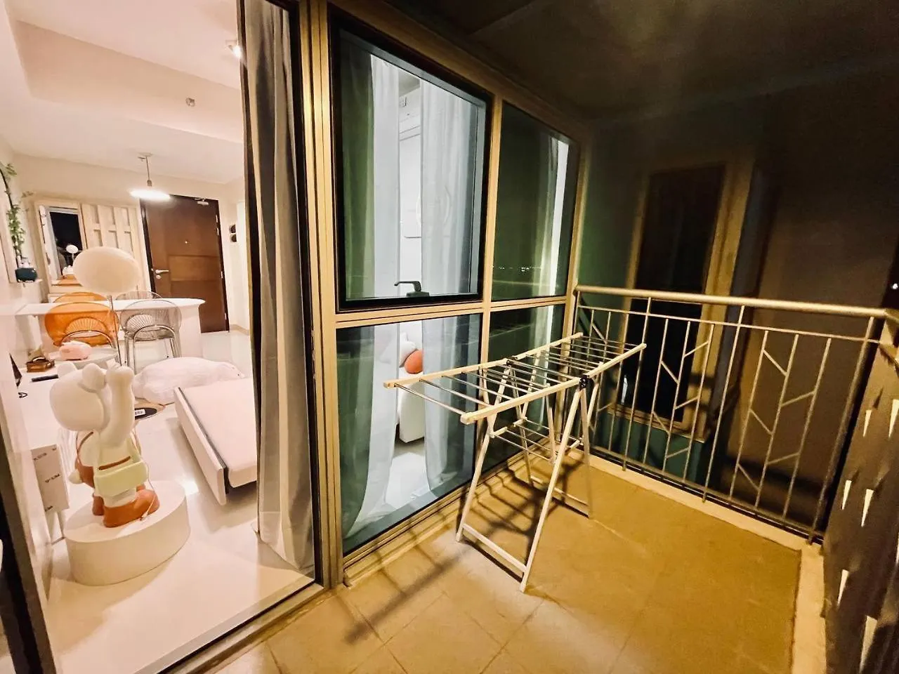 Bayshore 2 Residences Manila 0*,  Philippines